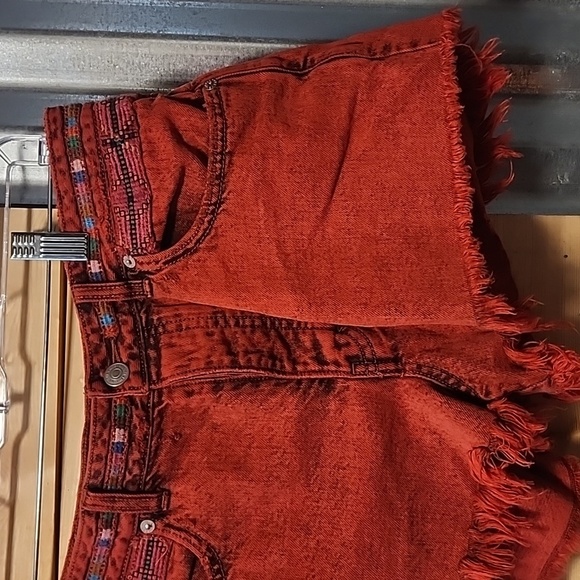 FP We The Free Sun Break Emborded Shorts size 28 - Picture 3 of 8